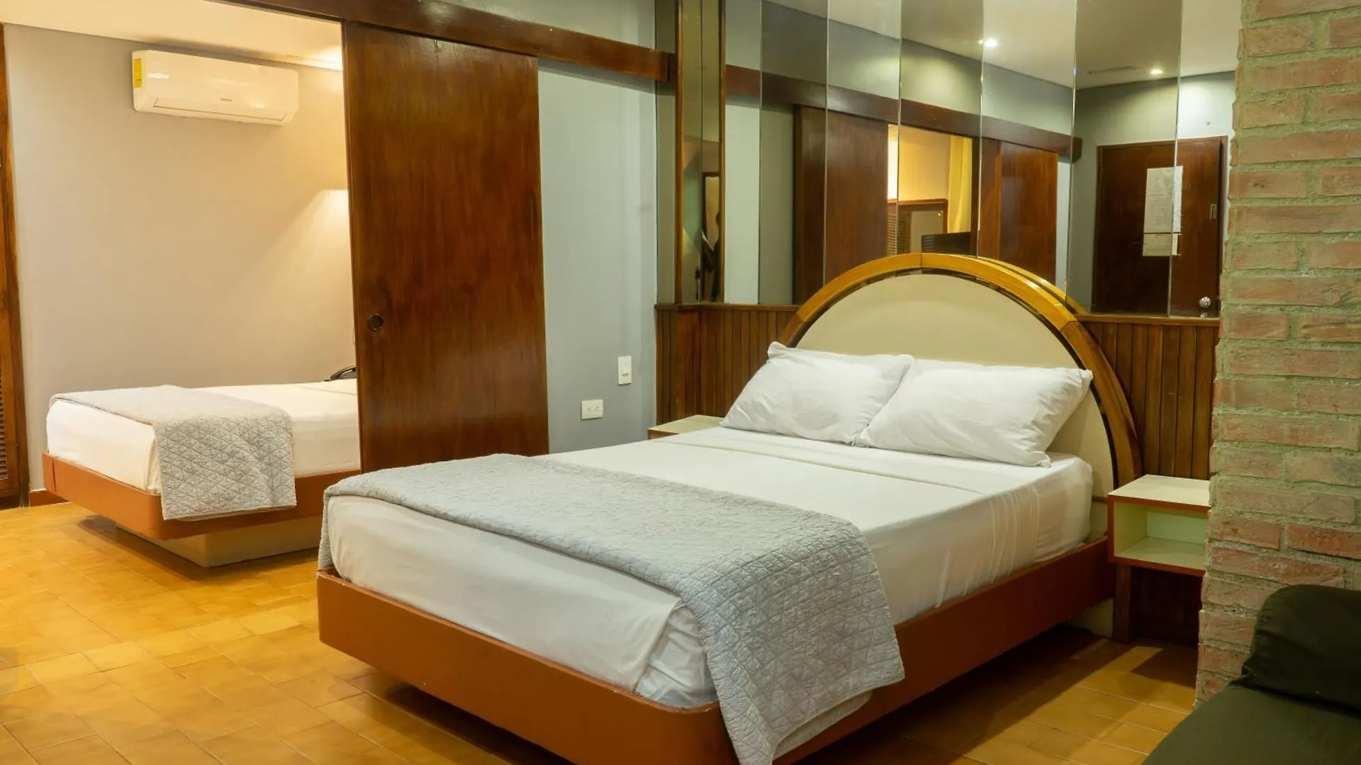 ***  Hotel El Arroyo Caracas Venezuela