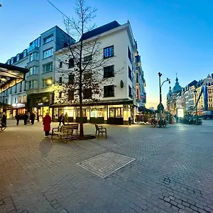 Luxury Historic Center By Rikas Amberes
